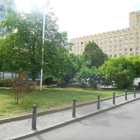 Apartment On Sulkhan-Saba Roma Tbilisi Exterior photo