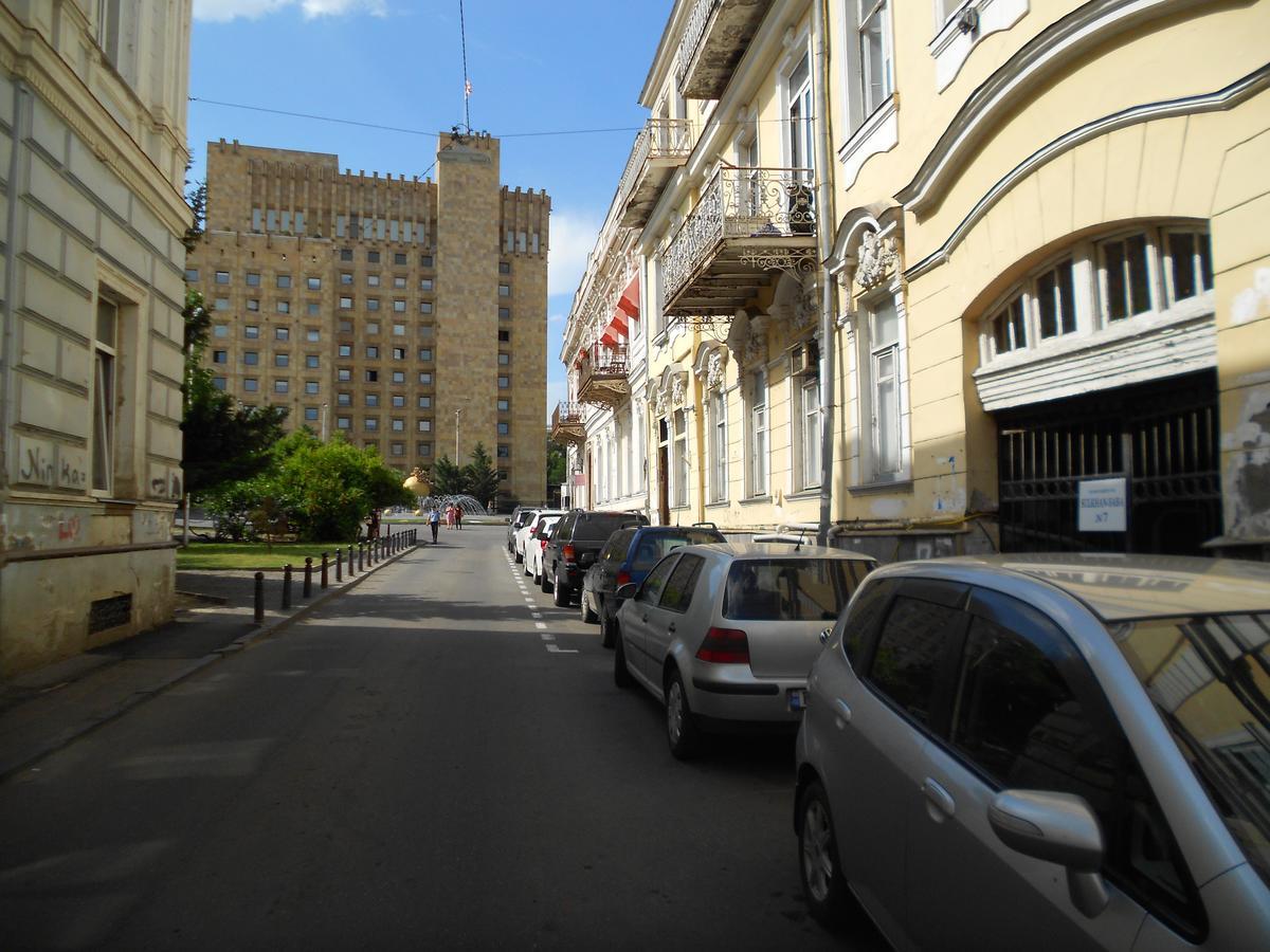 Apartment On Sulkhan-saba Roma Tbilisi
